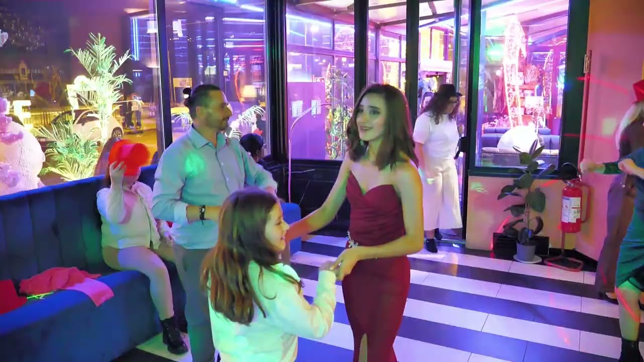 Giulia Maria 18 ani 02 FullHD