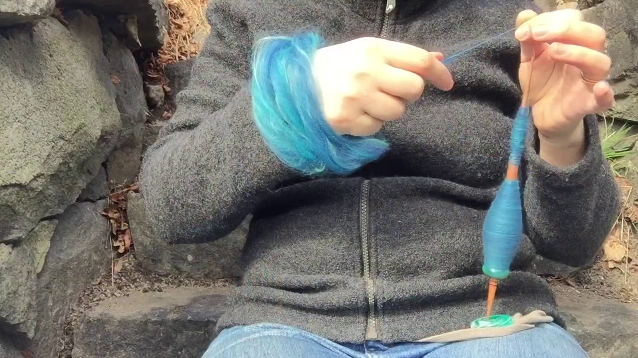 Spinning on a medieval supported spindle