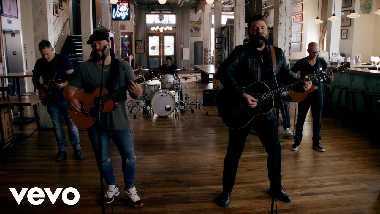 Chris Young, Mitchell Tenpenny - At the End of a Bar (Live from the TODAY Show)