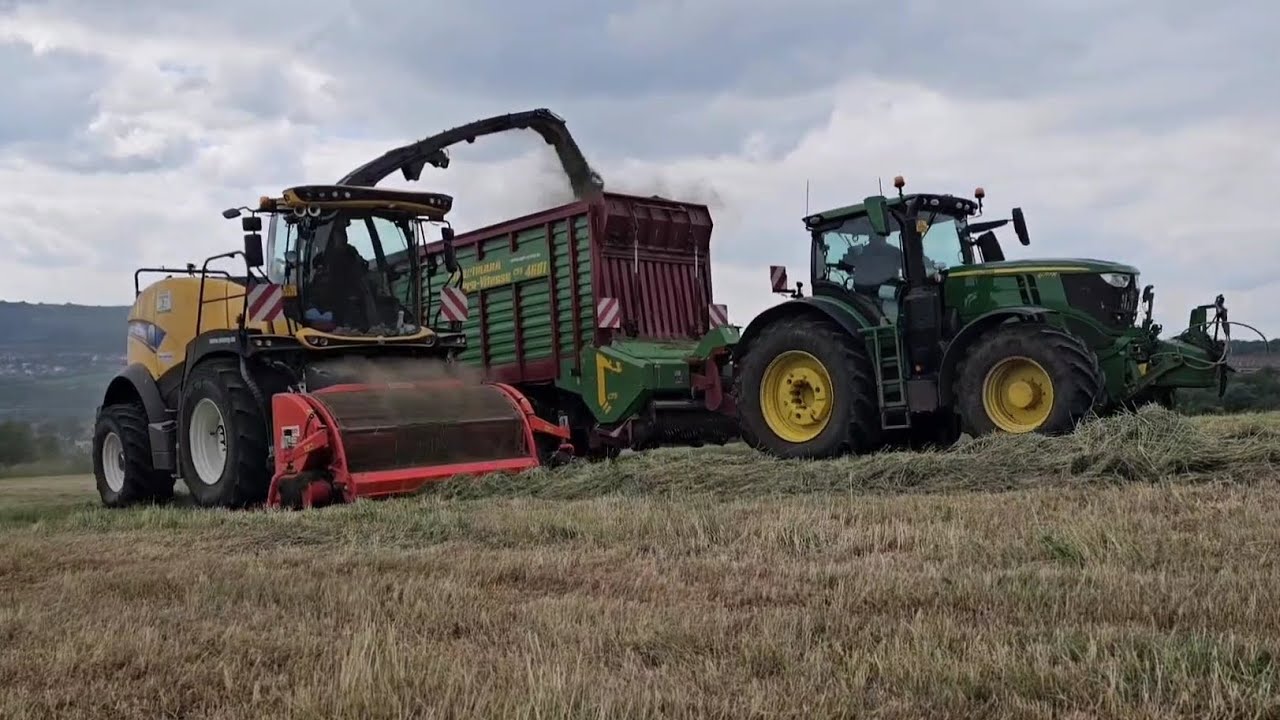 Erster Schnitt mit New Holland FR 650 Forage Cruiser #farming #agriculture