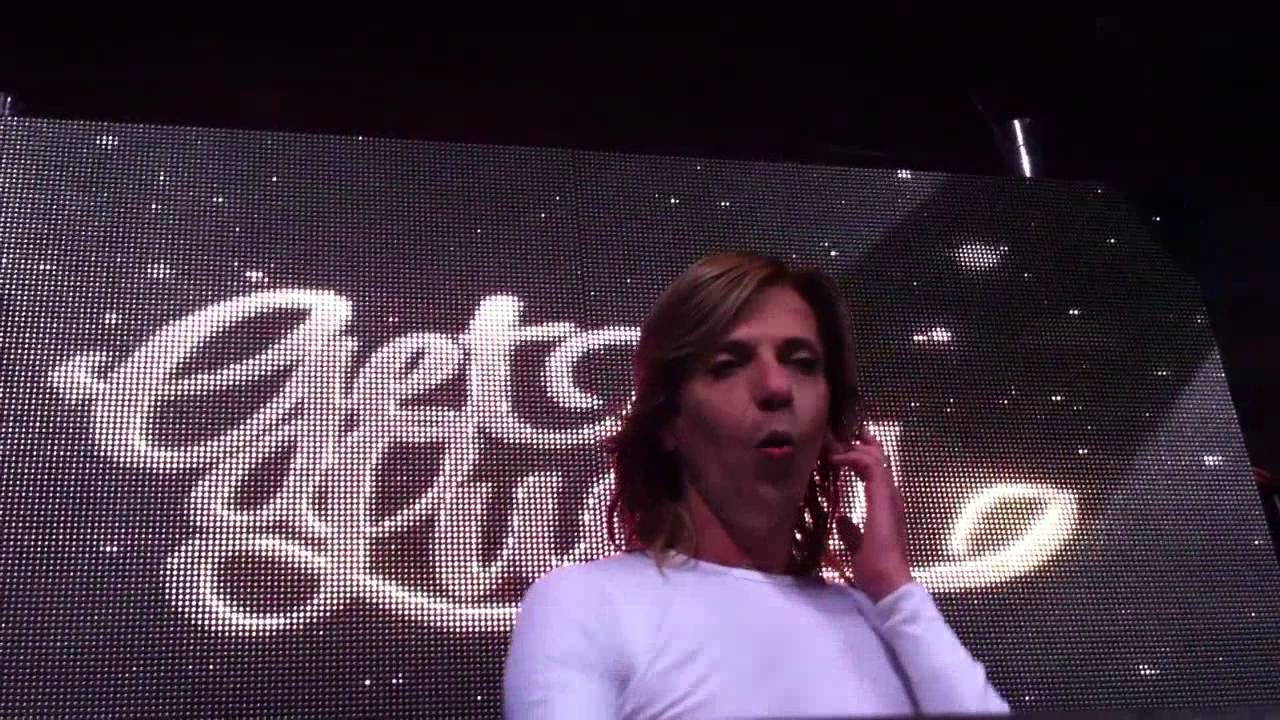 Offer Nissim feat. Maya - *** Danger Love *** ( Forever Tel Aviv, Haoman 17 20/12/13)