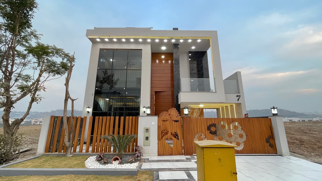 10 Marla Most Luxurious Designer House For Sale in Bahria Town Islamabad