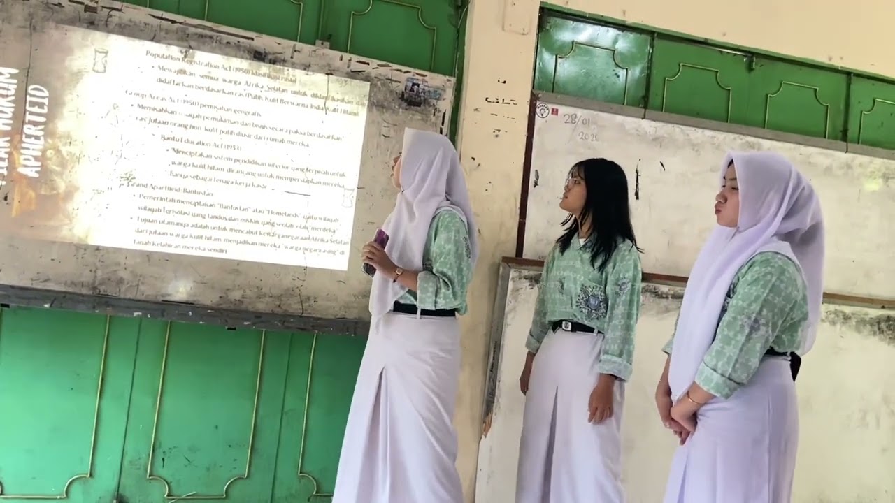 PRESENTASI KONFLIK APARTHEID AFSEL