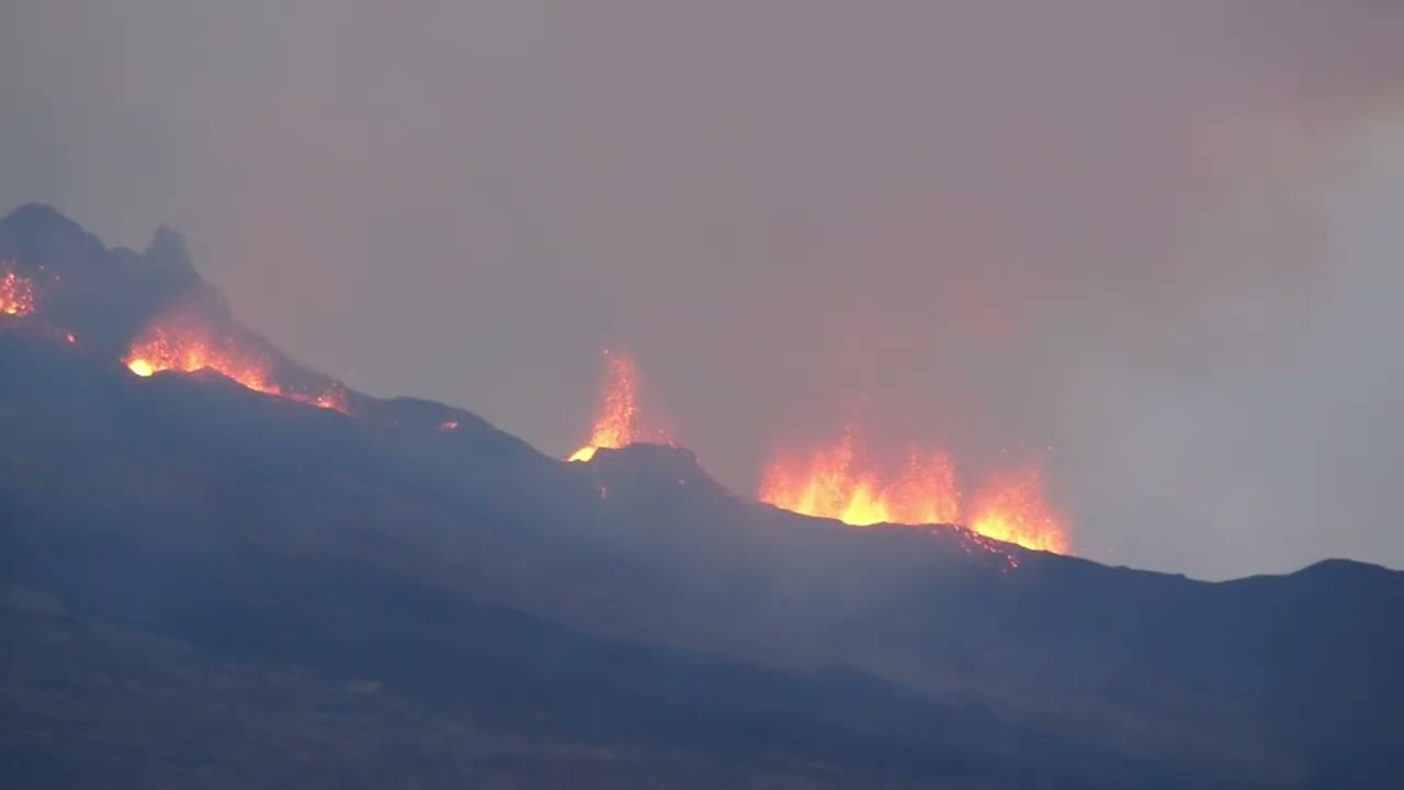 🌋 Piton de la Fournaise en Éruption EN COURS ! Images Impressionnantes à La Réunion