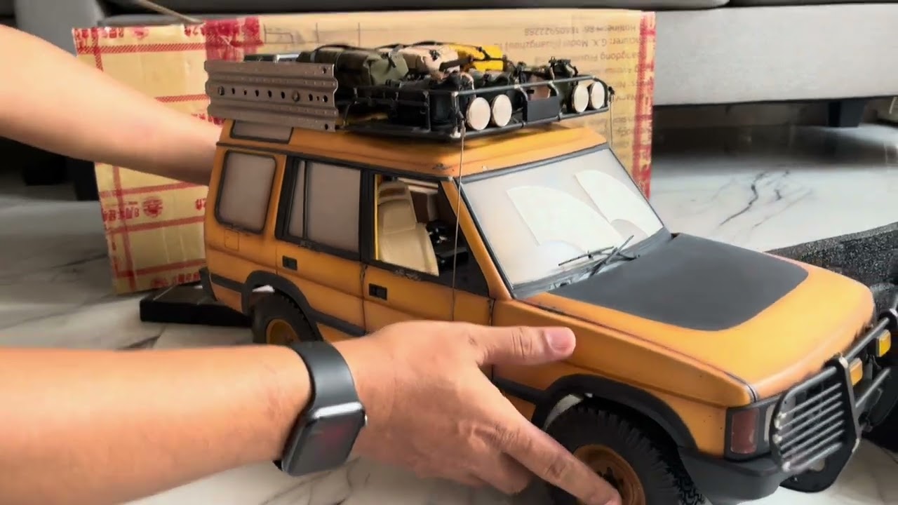 Unboxing D1RC Land Rover Discovery Camel Trophy