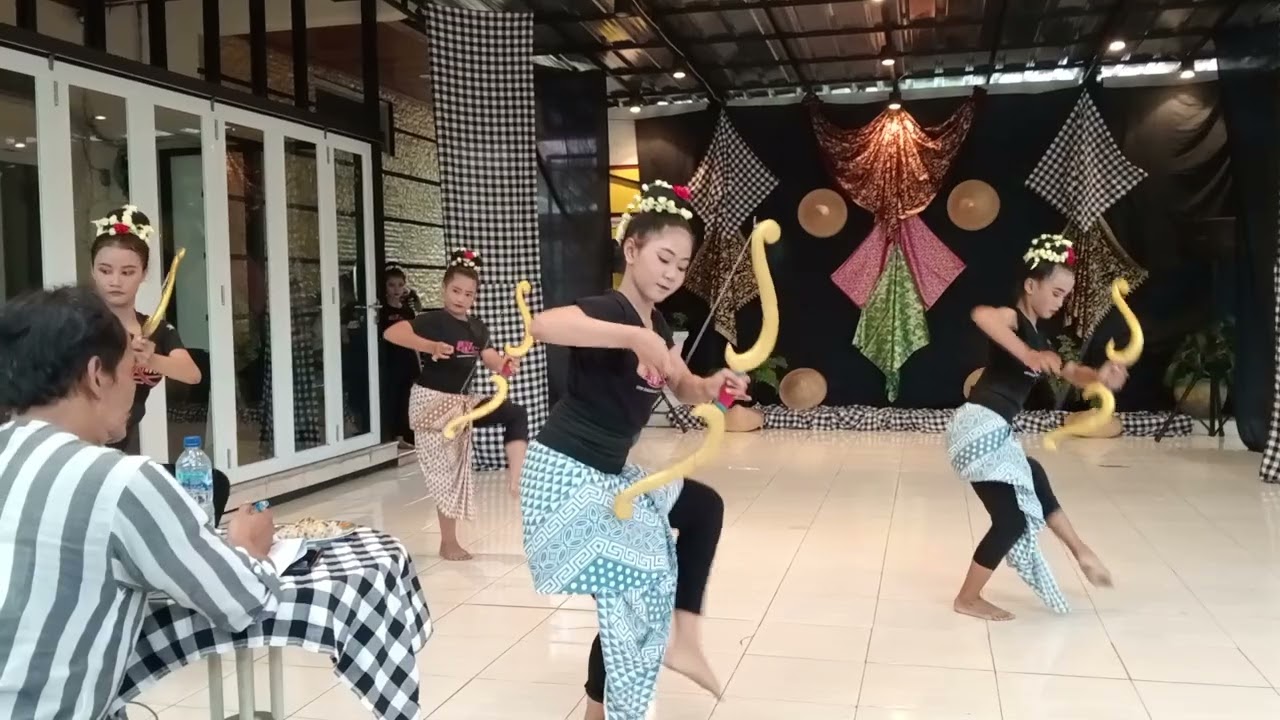 Tari Wira Pertiwi Syafina Althafunnisa Azzahro pra evaluasi sanggar SBK Bogor 