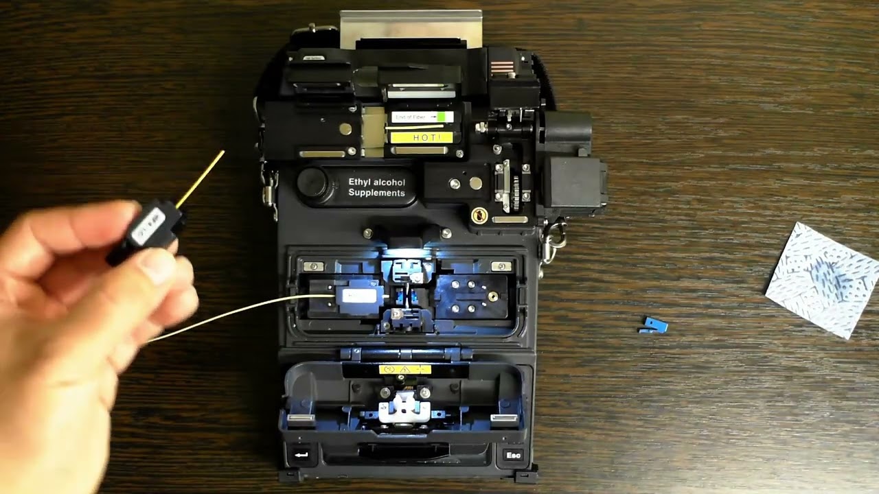 Монтаж LC Splice-On коннектора на волокно 900мкм с помощью Ilsintech SWIFT КF4A с HS-900 и HF4-LC