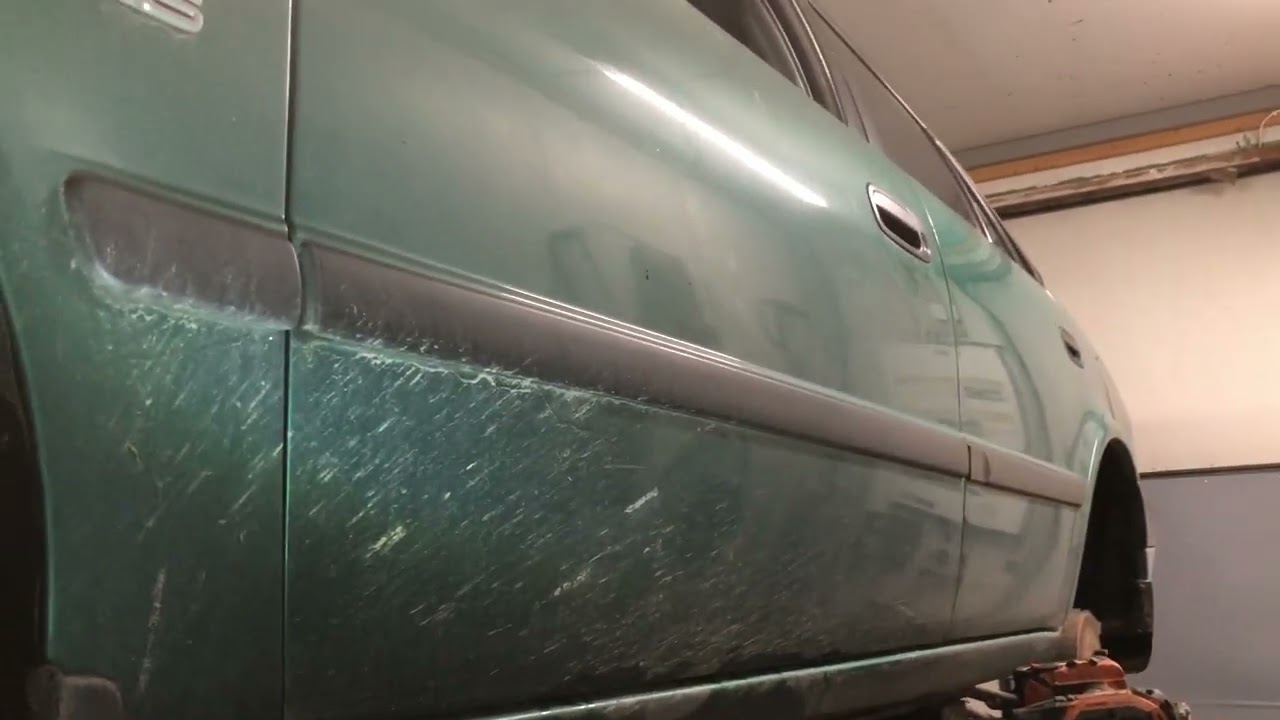 Toyota Corolla E10/E11 Alusta/jarrut, olosuhteiden merkitys ja ruma keskeytys