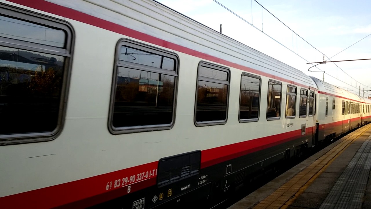 E.414 FRECCIABIANCA ARRIVA IN STAZIONE A TORINO LINGOTTO. 27 - 11 - 2016