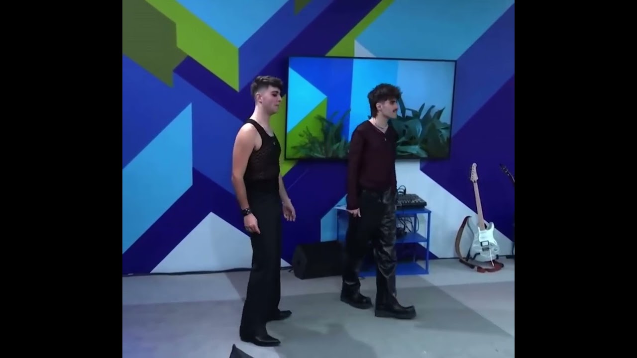 Juanjo y Martin bailando antes de la Gala 6