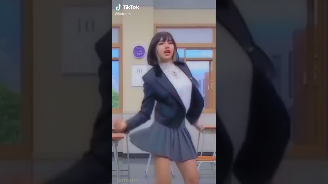 I like how smooth u r lisa manoban❤️