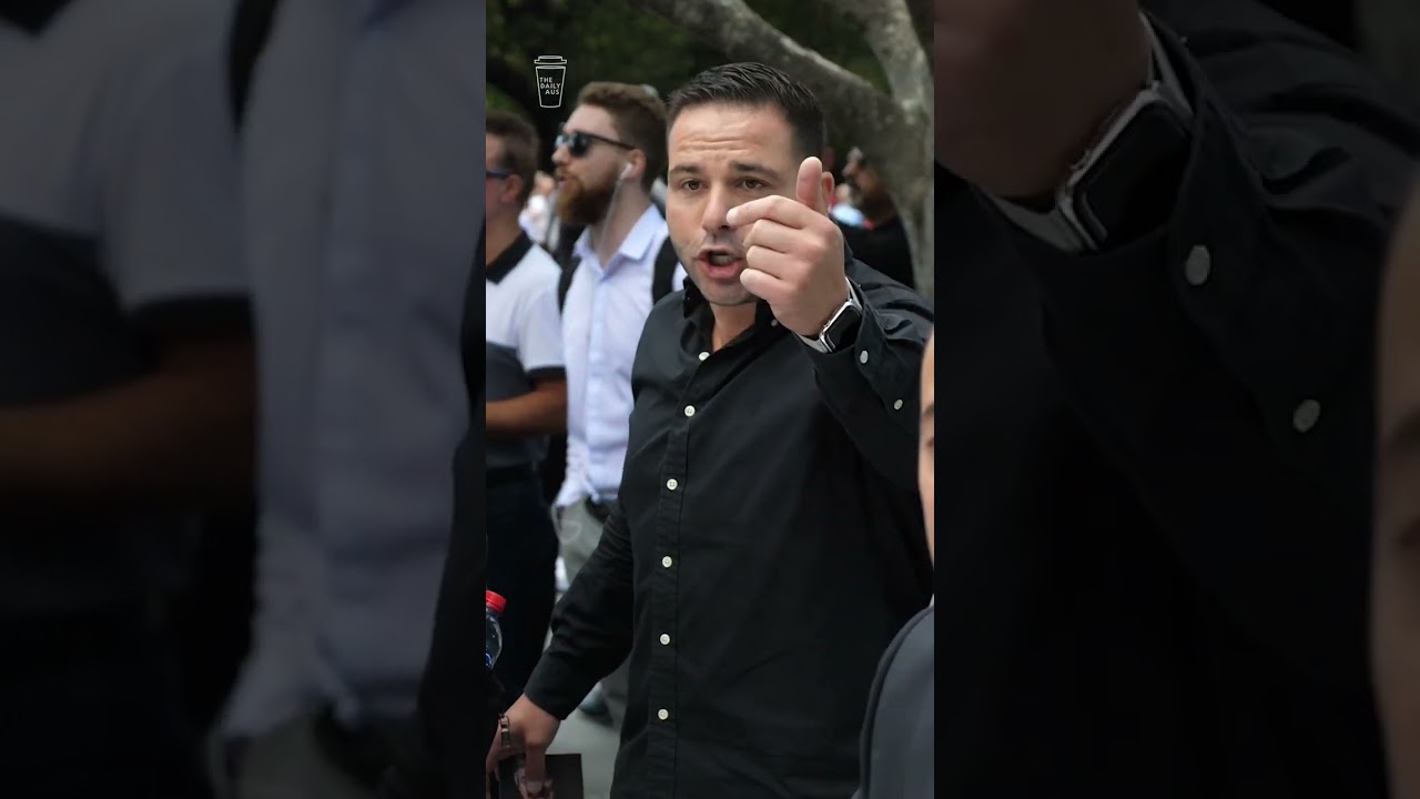 Protesters and mourners clash outside Cardinal George Pell's funeral | The Daily Aus #shorts