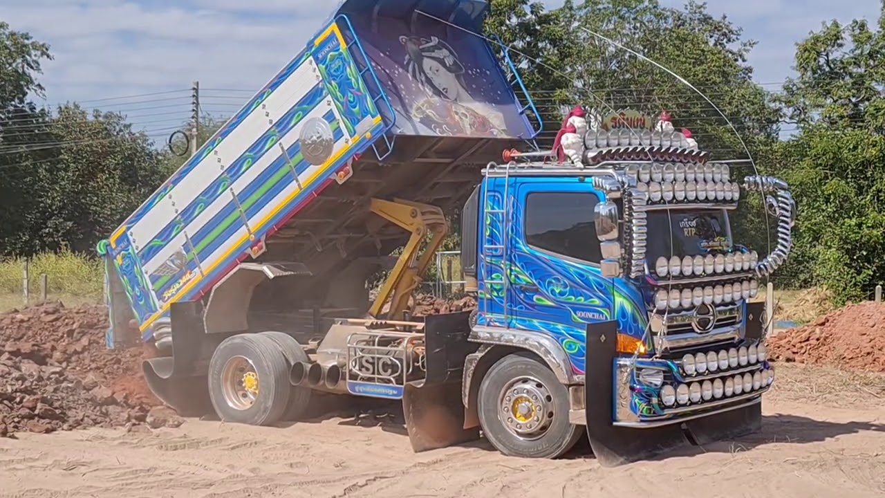 ทีเด็ดเสี่ยฟิล์ม มาดูรถดั้มเทดินโซนโคราชครับ Dump Truck