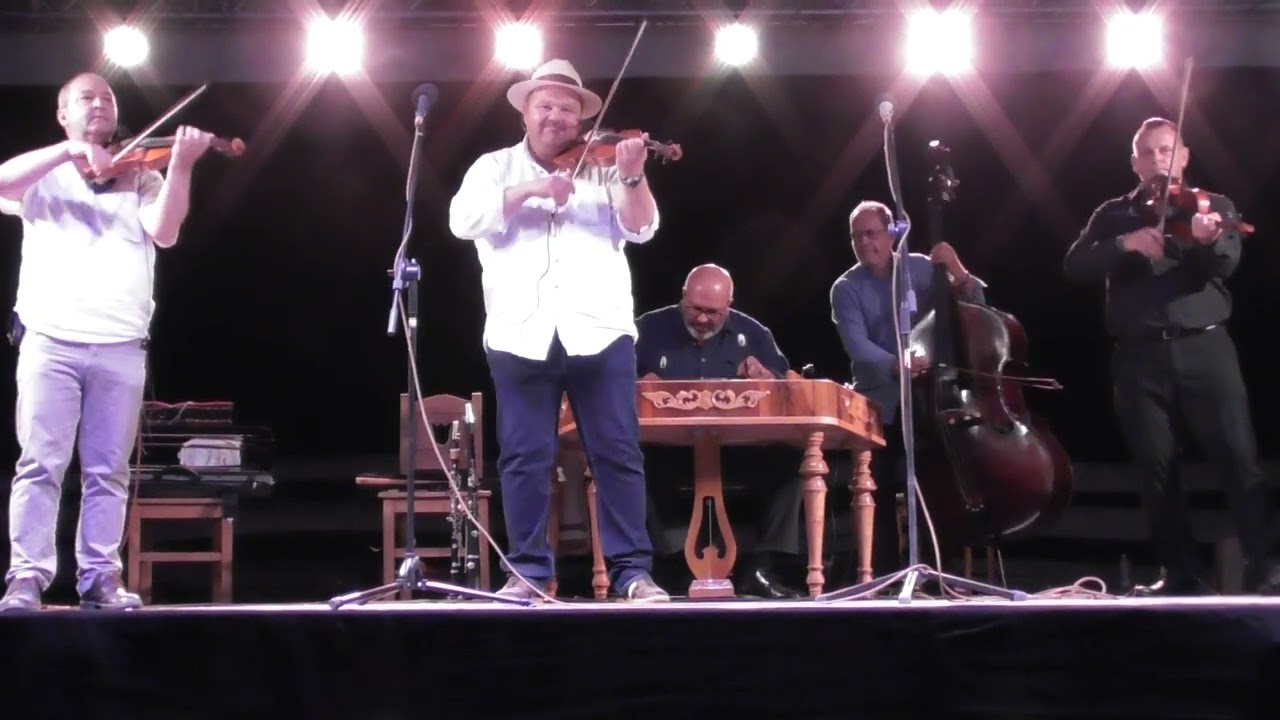 Nagysajói muzsika-Szalonna és Bandája