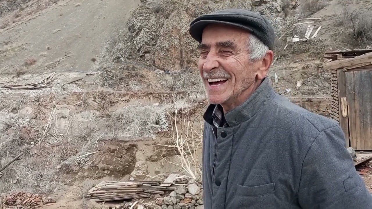 yarısı su altında kalan köy de sular çekilince diğer yarısı meydana çıktı ve köy halkının görüşleri