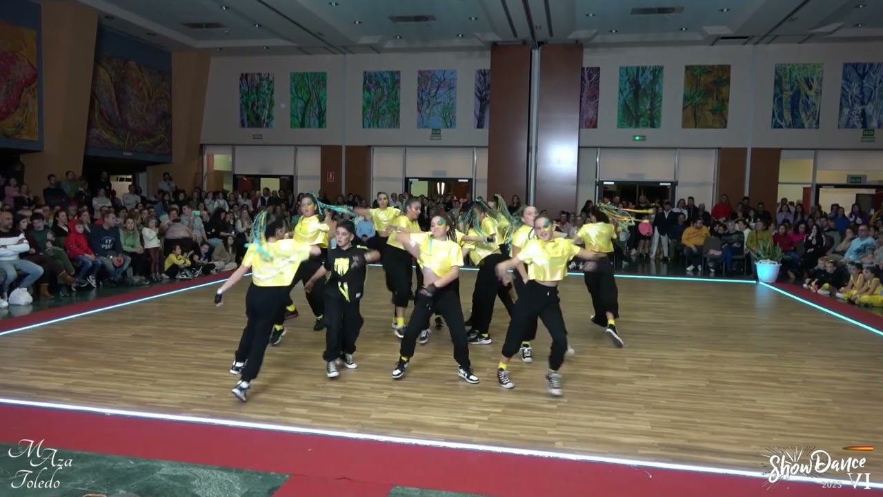 S 16 Street Dance Grupal Junior (13 a 17 años) J. Balvin