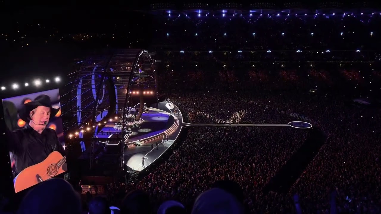 @garthbrooks8864 -Friends in low places @PaircAnChrocaigh #dublin #ireland #garthbrooks