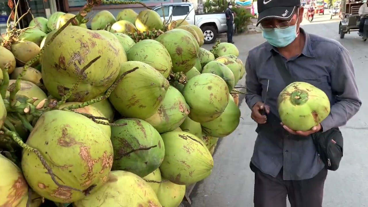 So Satisfying! Coconut Cutting Skills - Cambodian Street Food