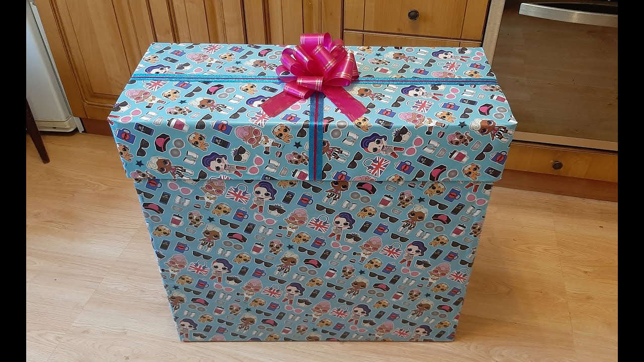 Коробка под воздушные шарики / A gift box.