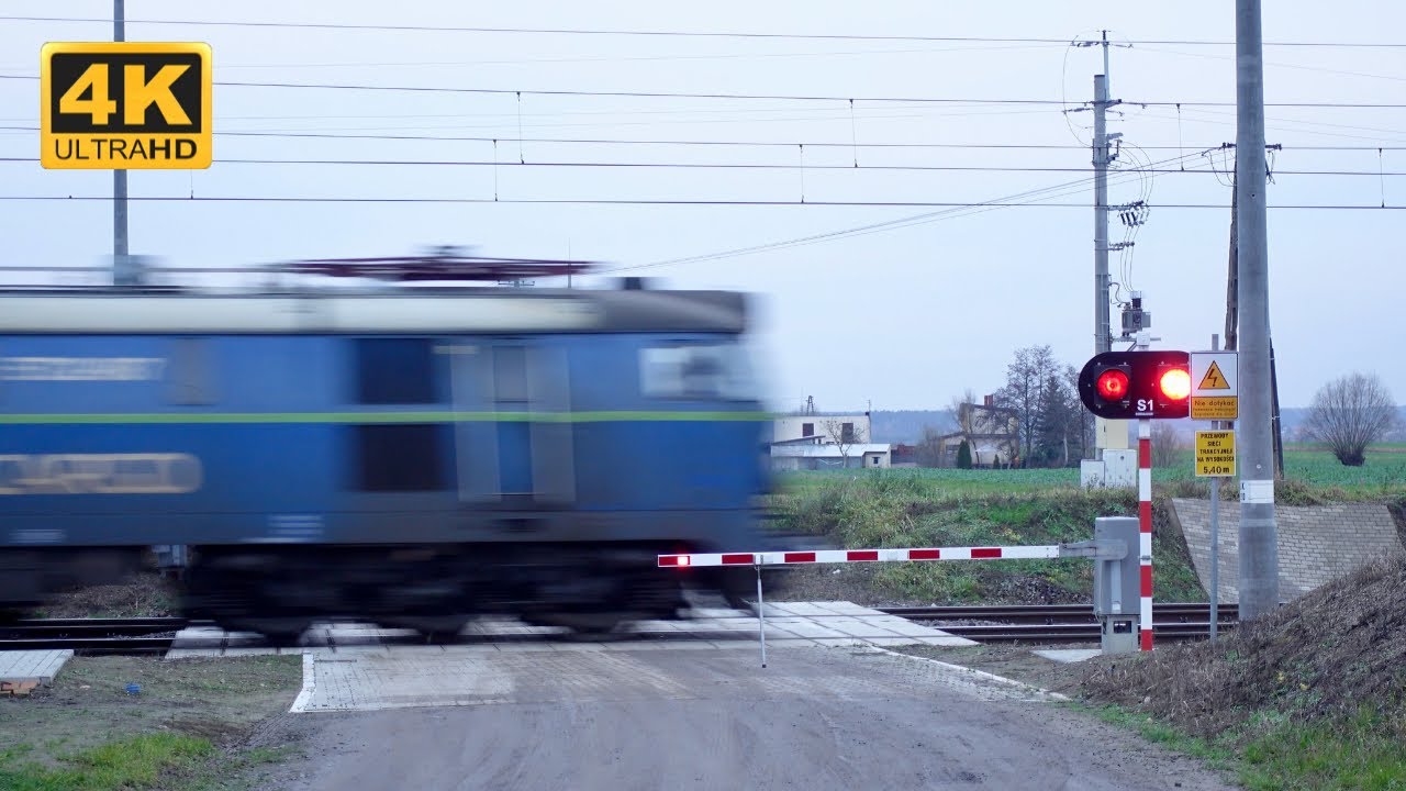 Przejazd Kolejowy - Lipno | Railroad Crossing ★ 4K ★