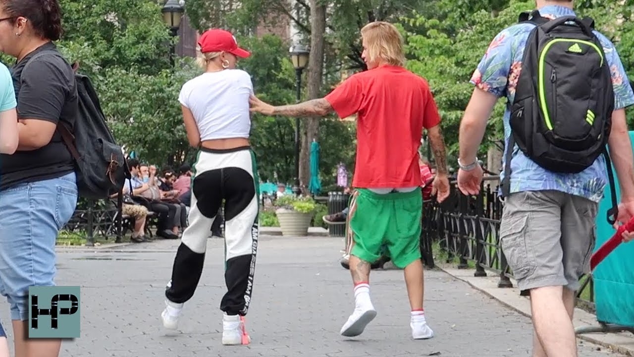 Justin Bieber and His Fiancé Hailey Baldwin on a Romantic Stroll Through NY Trying to Blend In