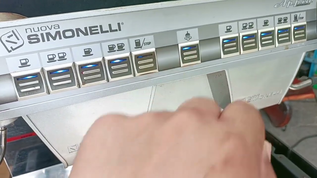 รีวิว เครื่องกาแฟ Appia compact nuova simonelli เครื่องทิ้งไว้นาน เปิดทาเครื่องไม่ทำงาน ปุ่มไฟกะพริบ