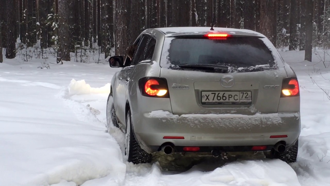 Mazda CX-7 snow battle