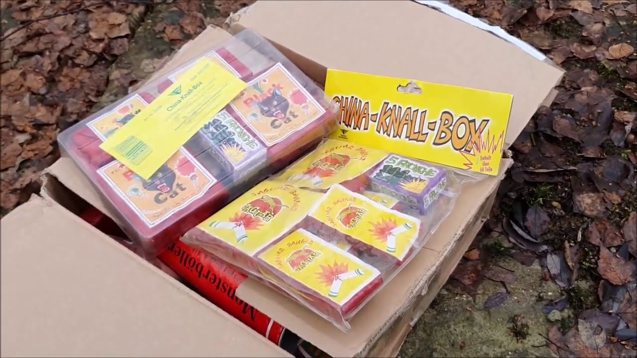 2 x Feistel China Knallbox mit 92/93er Black Cat und ca. 94-96er Jaguar Banger Befüllung