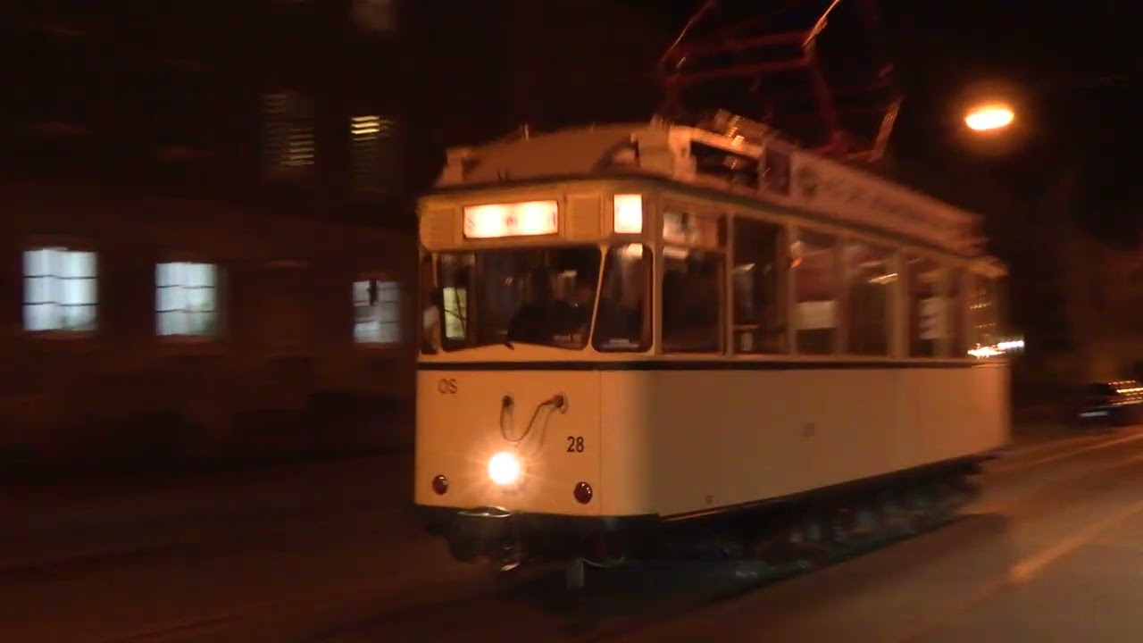 Straßenbahn Dessau: Tw 28 & Arbeitswagen 007 zu später Stunde