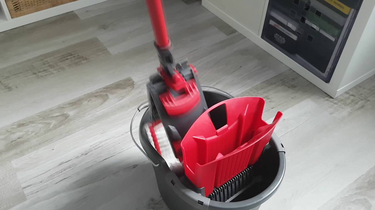 Présentation du kit VILEDA ultramax balai + seau essoreur