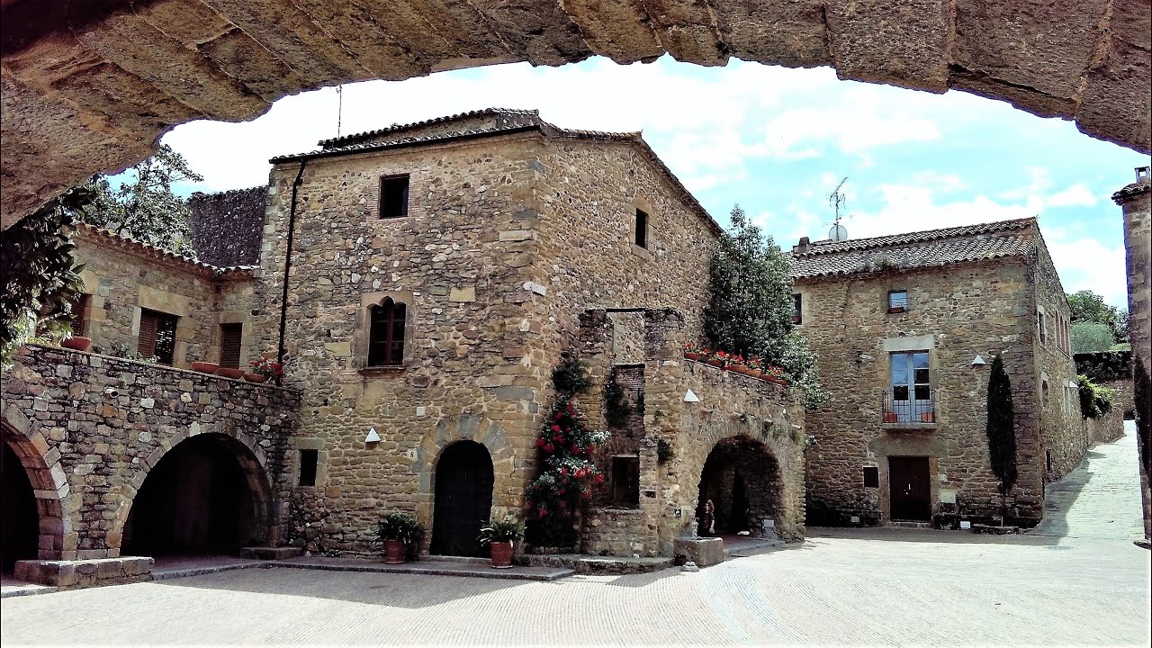 Pueblos medievales de la Comarca del Baix Empordà Girona