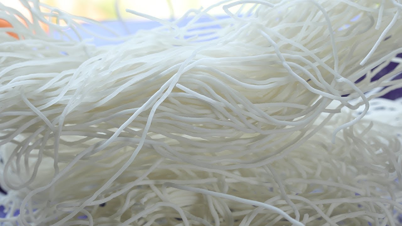 Cách Làm Bún Máy Philips với Gạo Ngâm Xay - Homemade Rice Vermicelli Noodles with Fermented Rice.