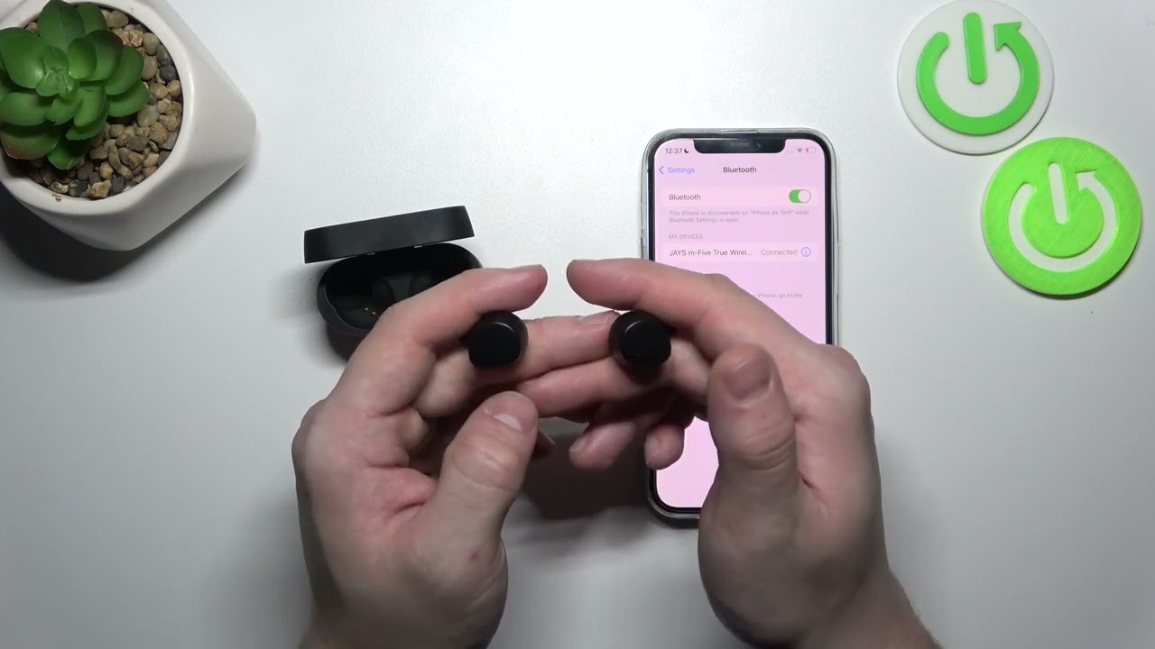 How to Use Gestures on JAYS M-Five Earbuds