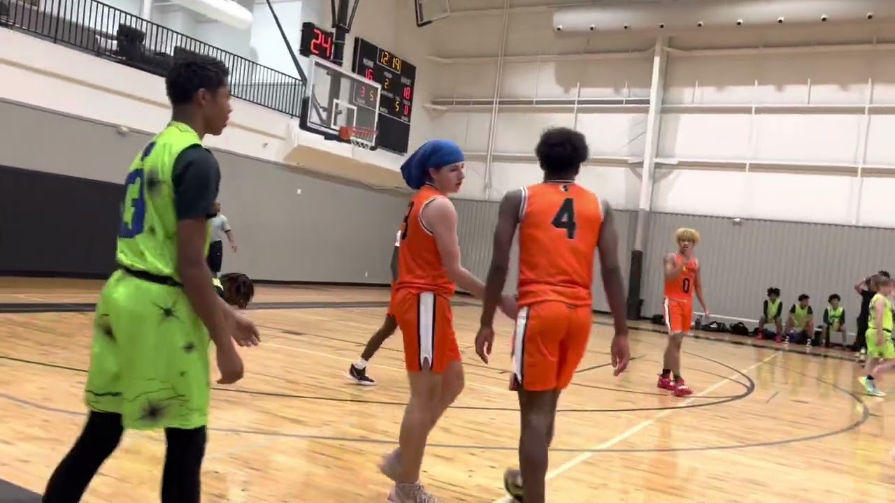 Hoop lovers - ice breaker tournament