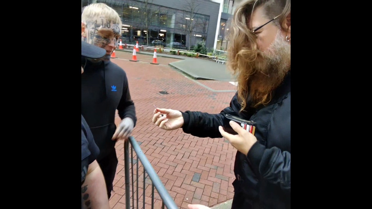 Jim Root From SlipKnot giving fans his show used Plectrums.