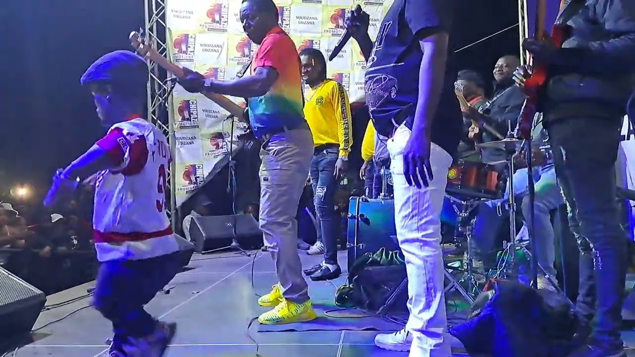 Alick Macheso ft Bla Giant live on stage best dance moves