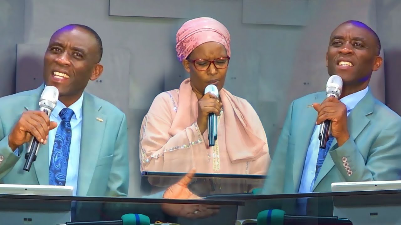 Ahantu 5 Imana ishakiramo umuntu wo gukiza ubwoko bwayo ⌚ Pastor UWAMBAJE Emmanuel 🍏