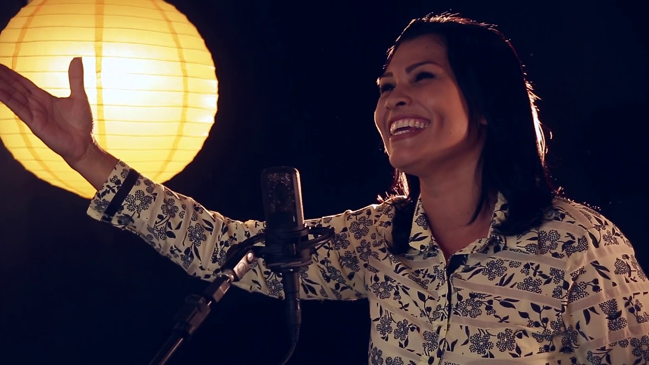 Cristiane Goulart - Quando Jesus estendeu a Sua mão