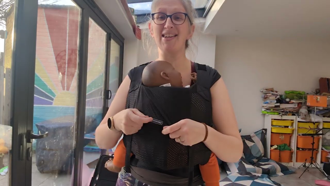 Mini Monkey Toddler Mesh Carrier Review