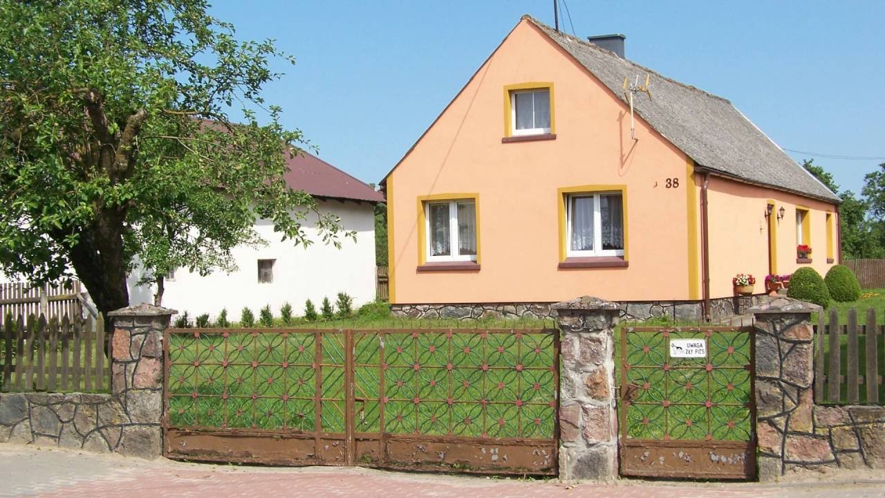 Fahrt durch Borzytuchom (Borntuchen) in Richtung Bytow