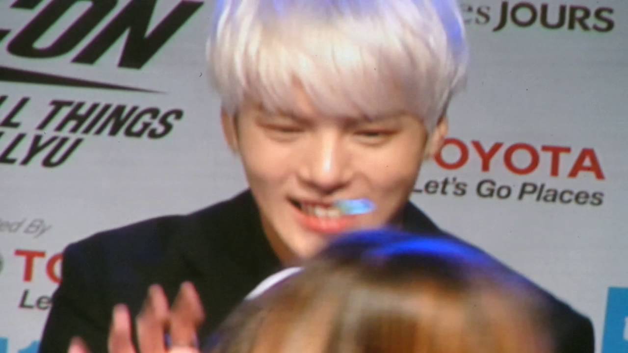 (Fancam) MONSTA X Fan Engagement + Hitouch clips @ KCON LA 2016