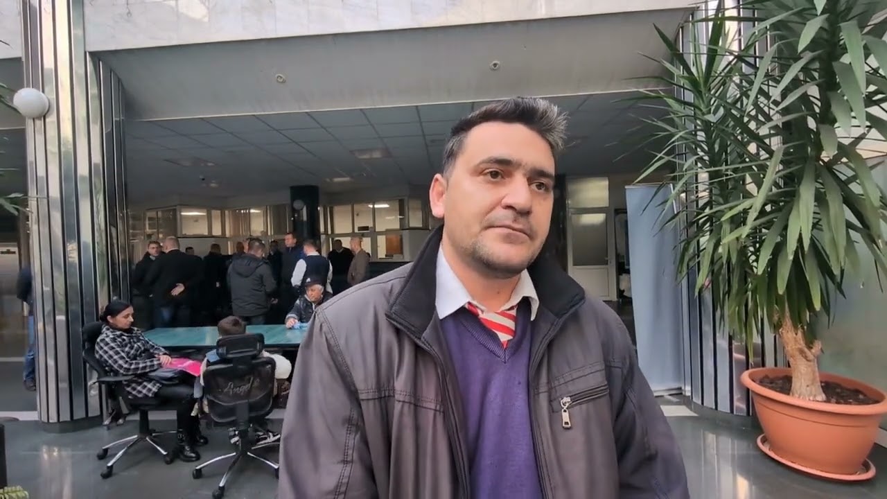 Angajați STP au mers la Primărie pentru explicații. Sunt nervoși deoarece nu au primit salariile