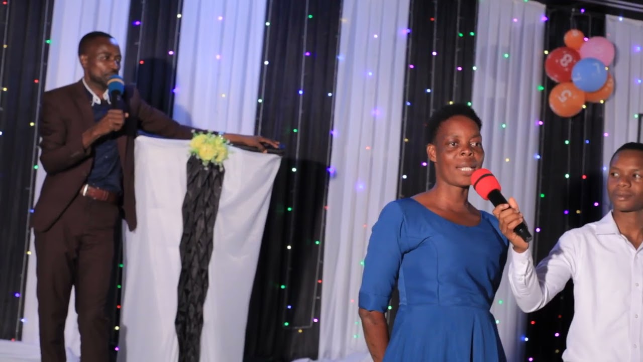 # PASTOR JACOB  MAGULU.  TANZANIA MWANZA MAGU TAZAMA NAMNA MUNGU ALIVYO MFUTA MACHOZI HUYU MAMA