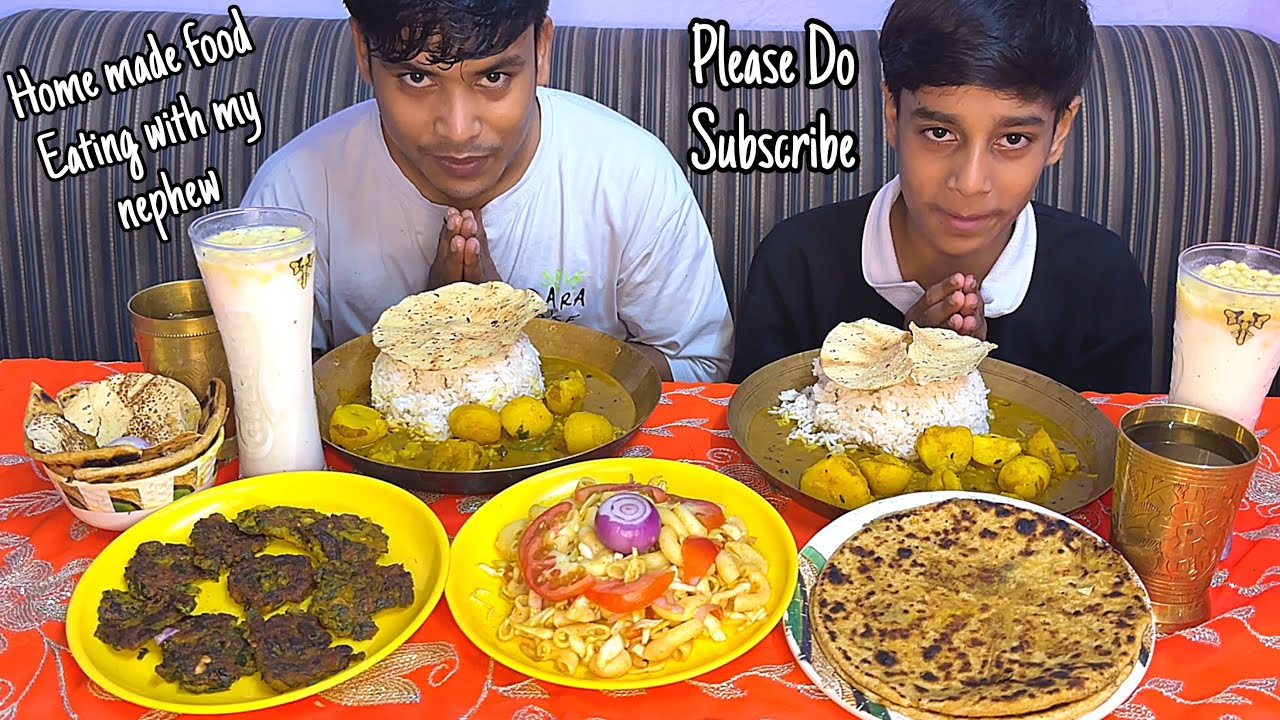 EATING ALOO DAM RICE, PASTA SALAD | SAG KI PAKODi, ALOO PARATHA | EATING WITH MY NEPHEW @FoodieBhola