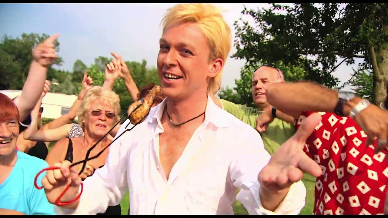 Nieuw Dier - Robbie Wieringa, Reng Deng Deng (HD with EN/NL captions)