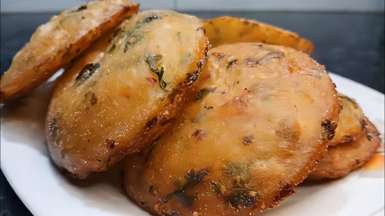 घर पर बनाएं कुरकुरी मूली की पूरी | Muli Ki Puri Recipe | Healthy Breakfast Recipe #mulirecipe #🤤🤤🔥🔥