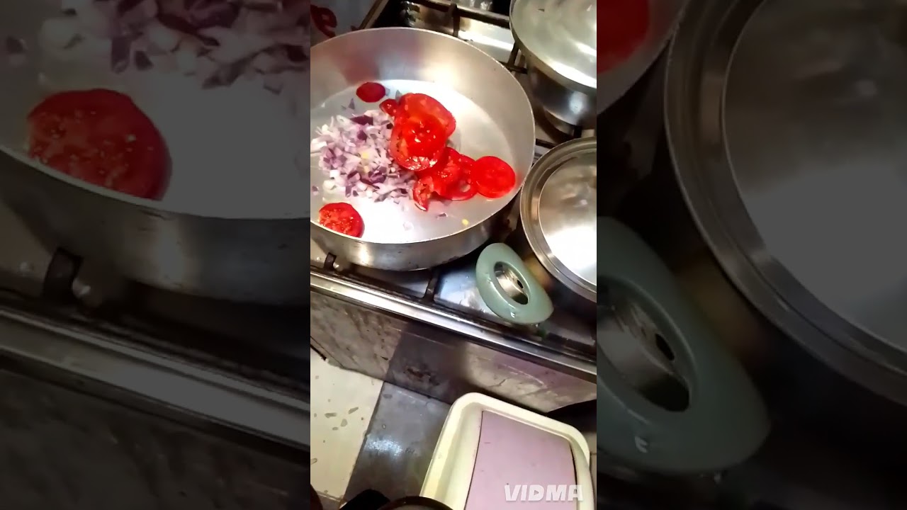 فرخه بلدي محشيه بالارز والكبد والقوانص صينيه بطاطس
