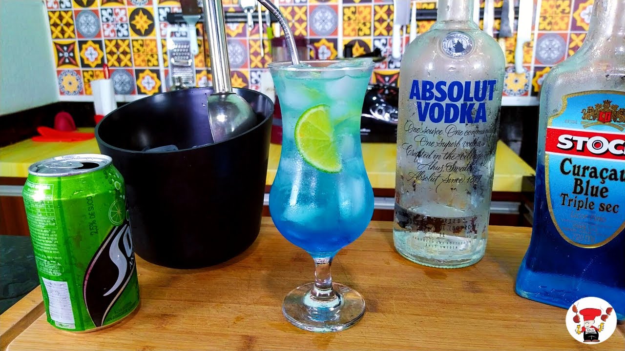 Como Fazer Drink Lagoa Azul de Vodka Limão e Soda Perfeito