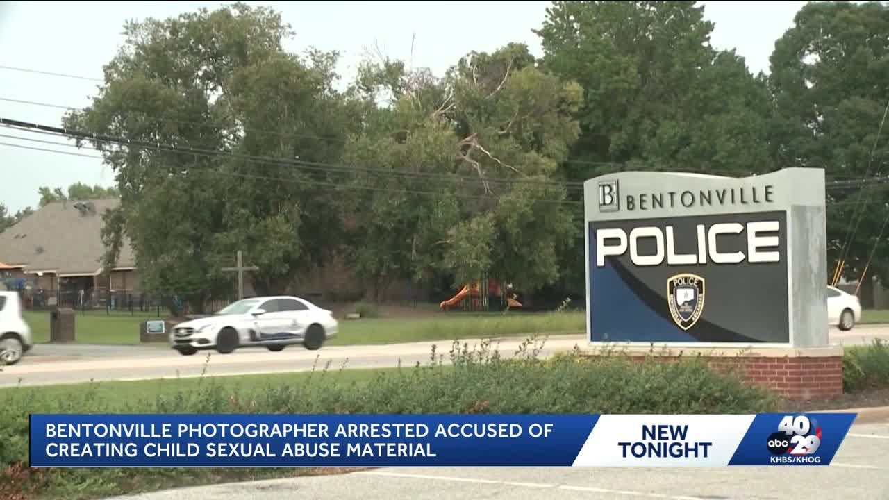 Policja: Cyfrowy donos łączy fotografa z Bentonville z materiałami przedstawiającymi seksualne wy...