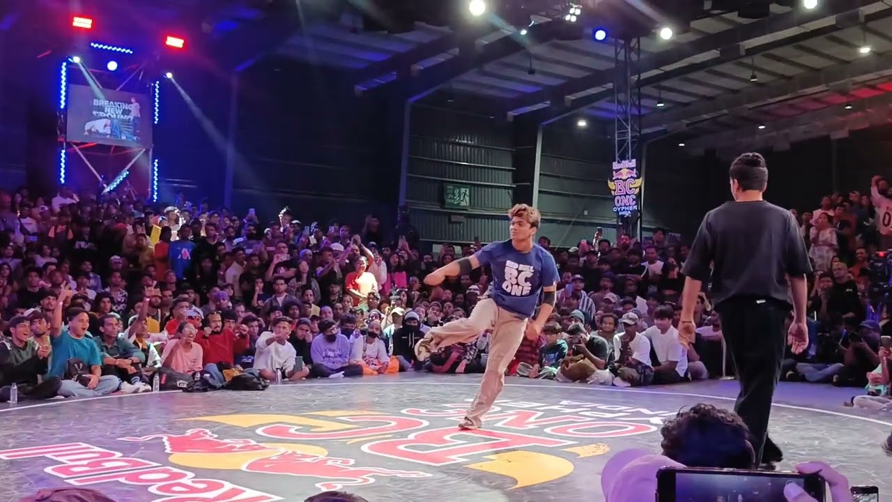 Bboy Wildchild Vs Bboy Zeus |Red bull bc one India Cypher | Indian Dancers and Bboys #redbullbcone